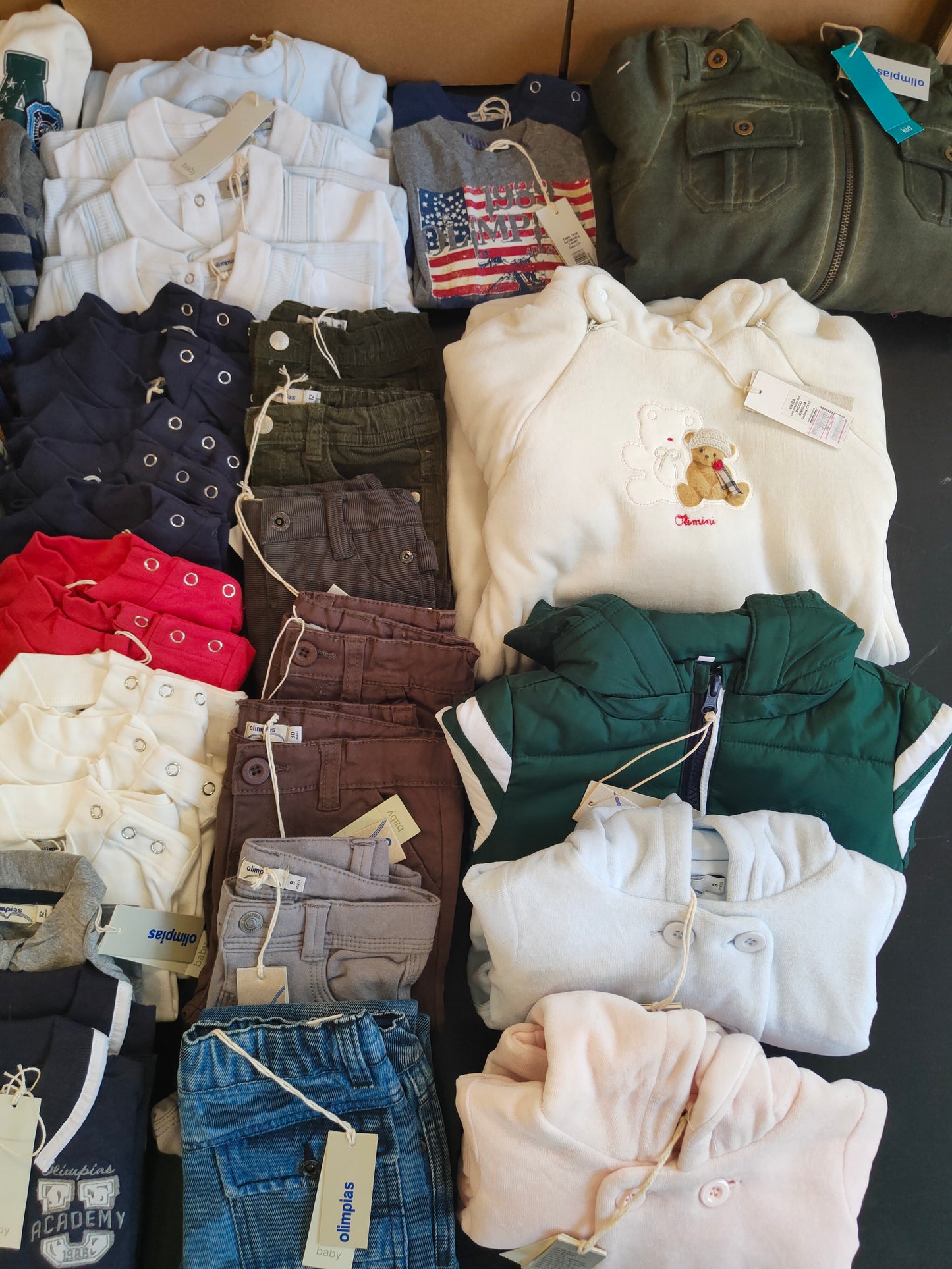 €3,80 al pezzo OLIMPIAS stock abbigliamento bambini 111 pezzi - A/I - RIF. 6103AF