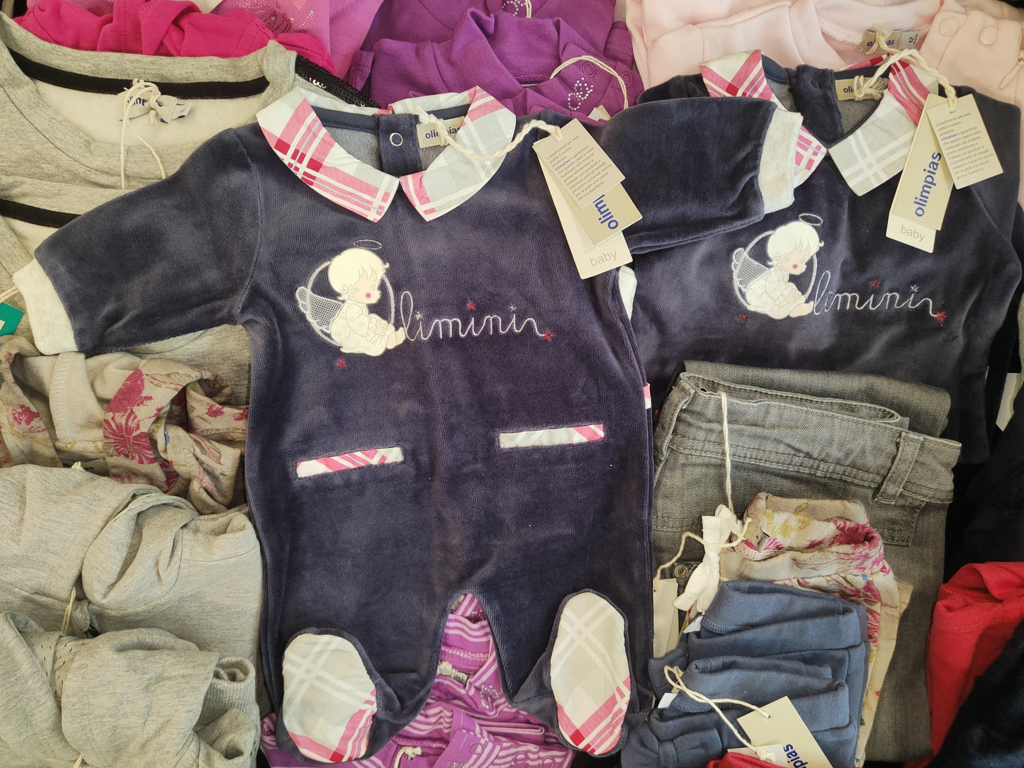 €3,80 al pezzo OLIMPIAS stock abbigliamento bambini 111 pezzi - A/I - RIF. 6103AF