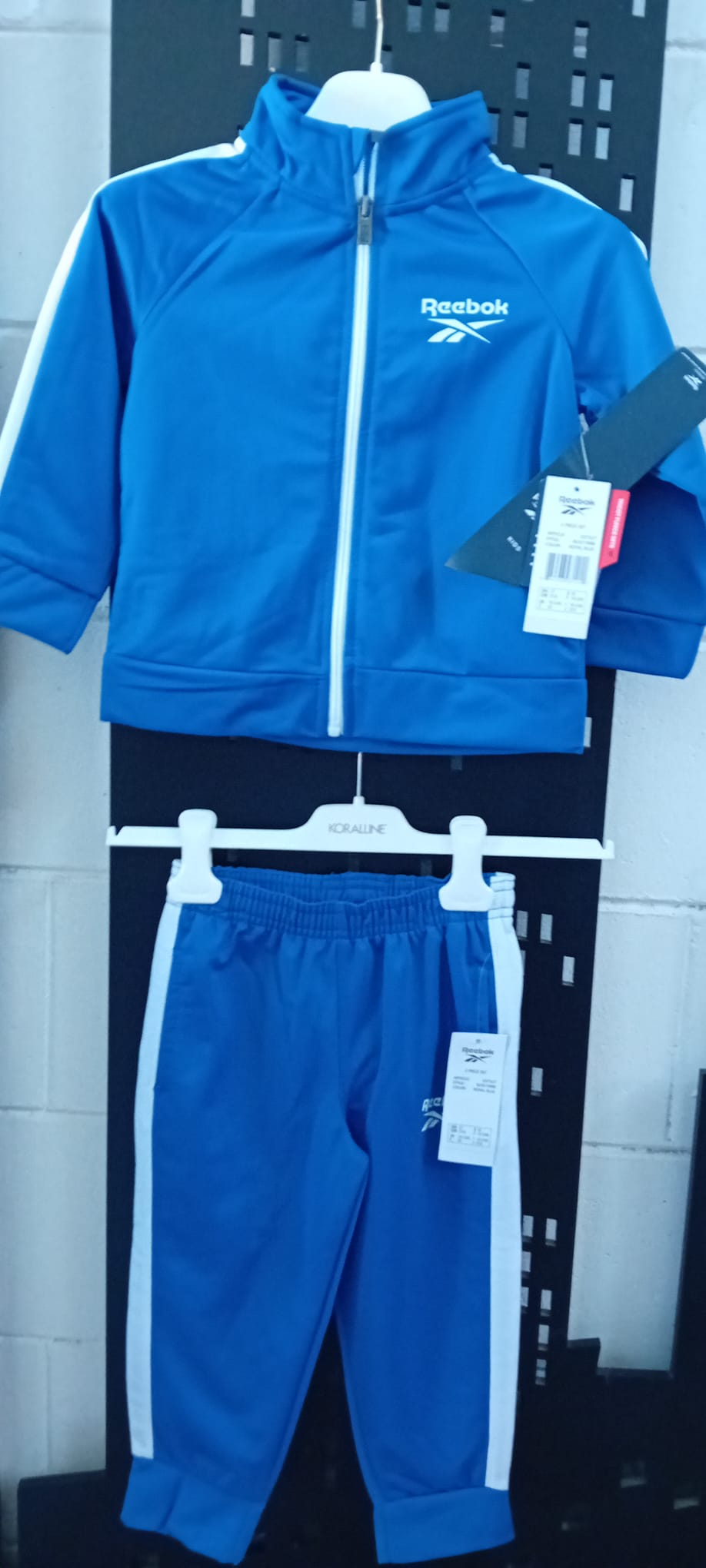 €6.50 per piece REEBOK kids' clothing stock 1000 pieces - F/W - S/S - REF. TV6117