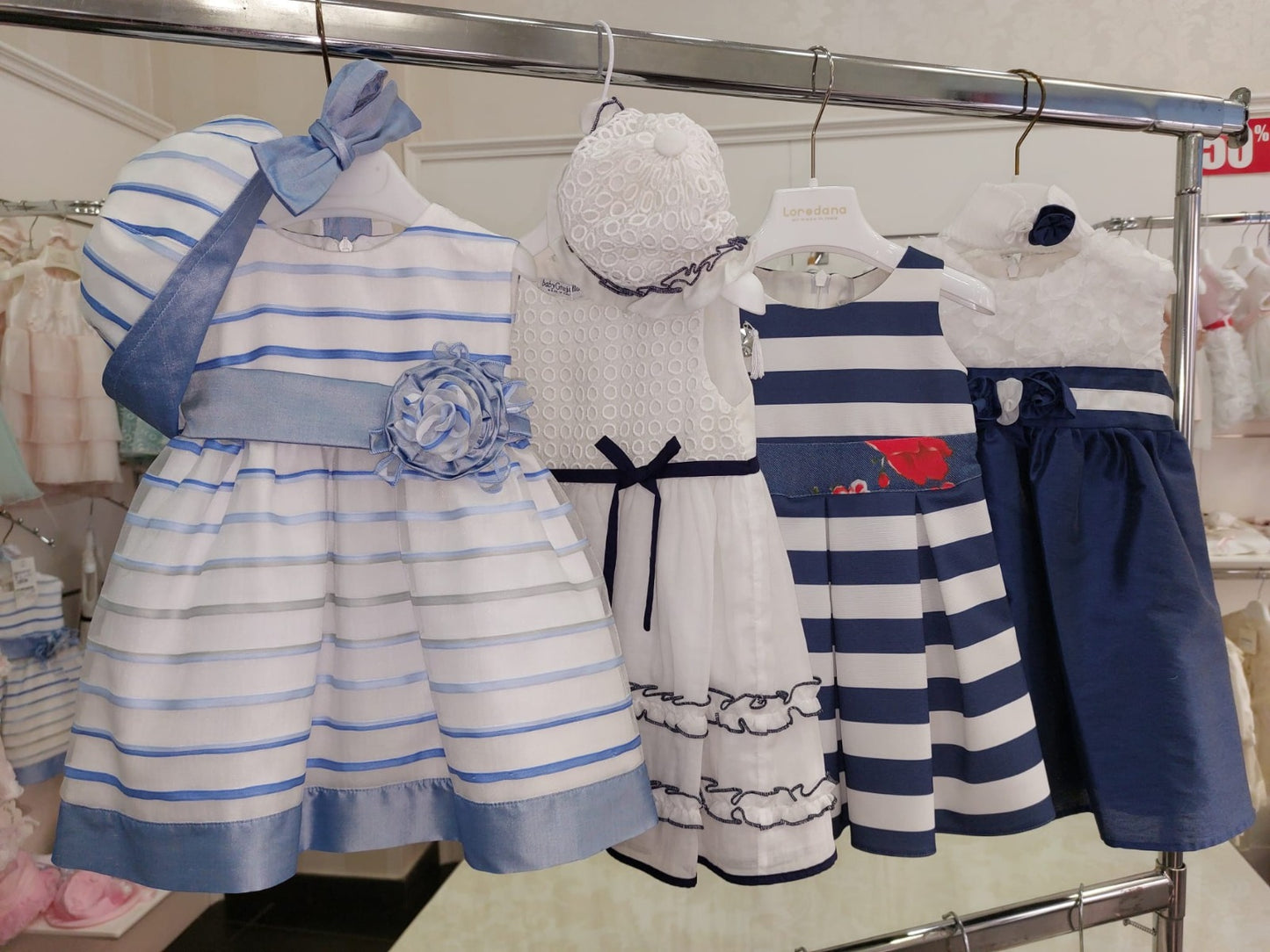 €15,00 al pezzo ALES, ALETTA, ARMANI, BABY GRAZIELLA, BIMBI BLU, ecc. stock abbigliamento bambini 2116 pezzi - P/E - RIF. TV6119