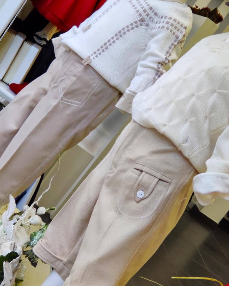 €15,00 al pezzo ALES, ALETTA, ARMANI, BABY GRAZIELLA, BIMBI BLU, ecc. stock abbigliamento bambini 2116 pezzi - P/E - RIF. TV6119