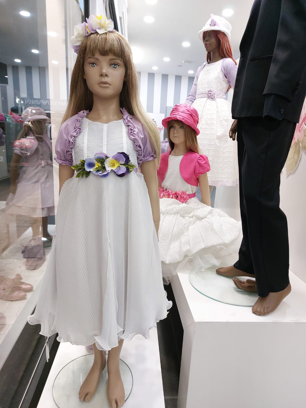 €15,00 al pezzo ALES, ALETTA, ARMANI, BABY GRAZIELLA, BIMBI BLU, ecc. stock abbigliamento bambini 2116 pezzi - P/E - RIF. TV6119