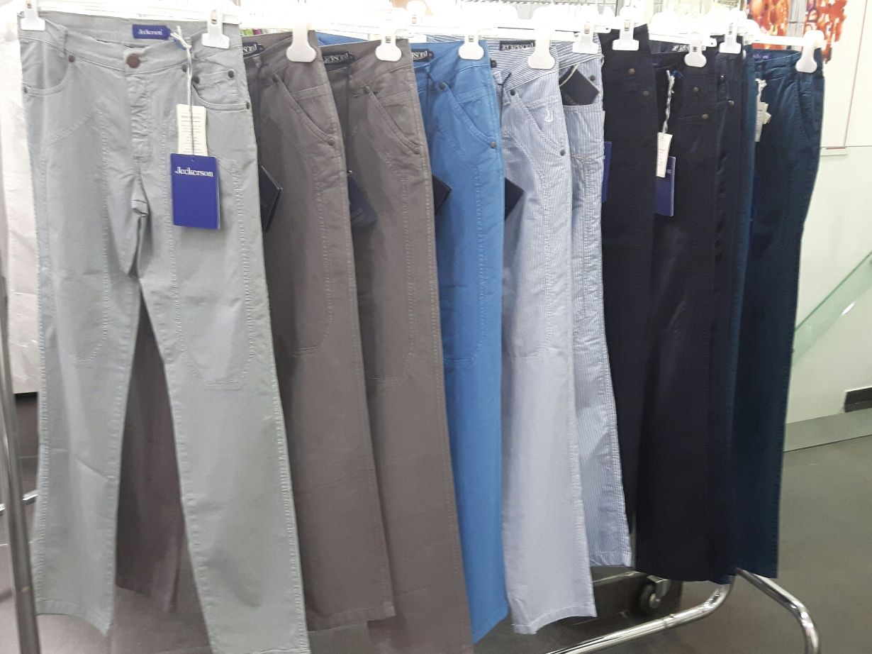 €15,00 al pezzo ALES, ALETTA, ARMANI, BABY GRAZIELLA, BIMBI BLU, ecc. stock abbigliamento bambini 2116 pezzi - P/E - RIF. TV6119