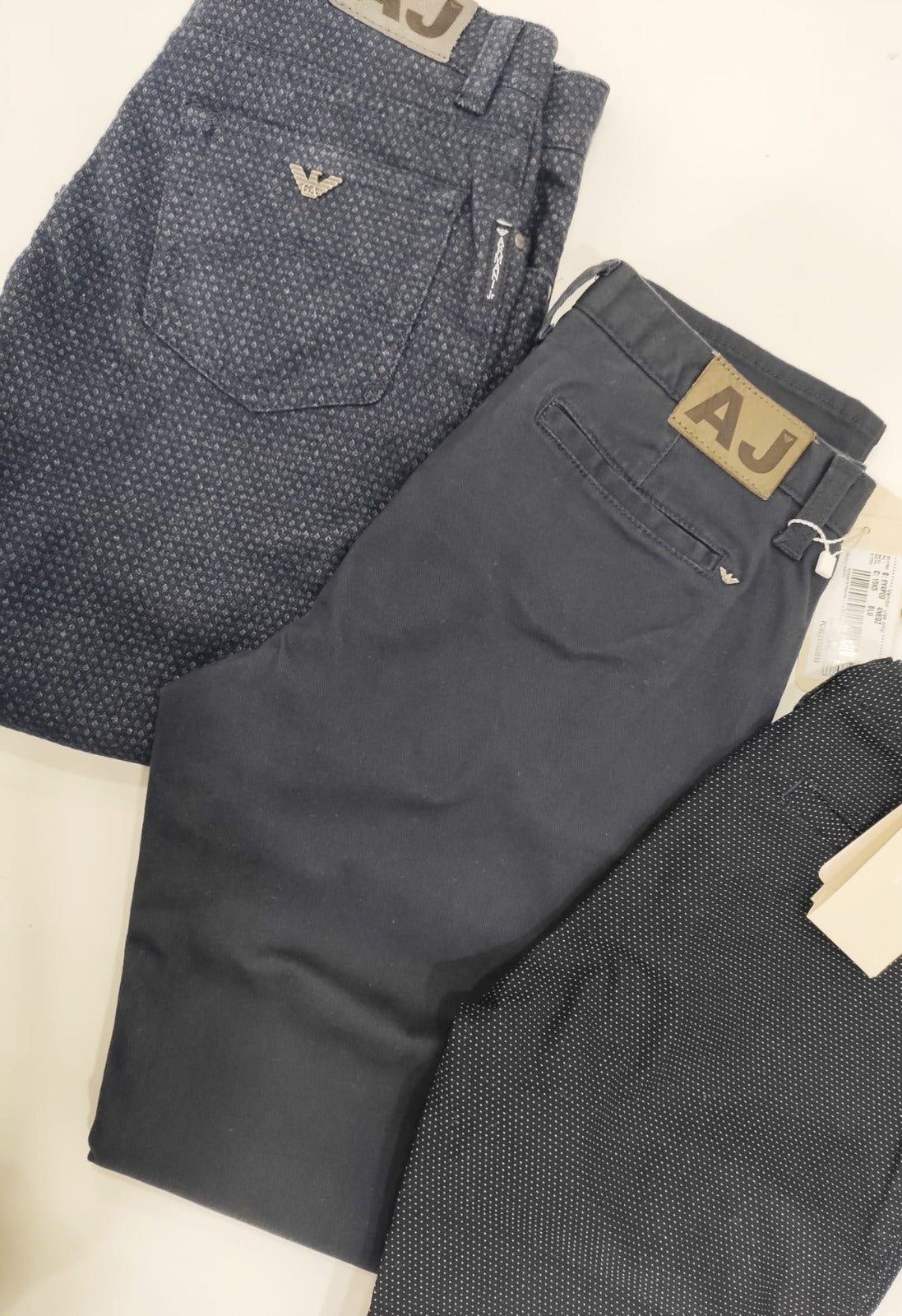 €15,00 al pezzo ALES, ALETTA, ARMANI, BABY GRAZIELLA, BIMBI BLU, ecc. stock abbigliamento bambini 2116 pezzi - P/E - RIF. TV6119