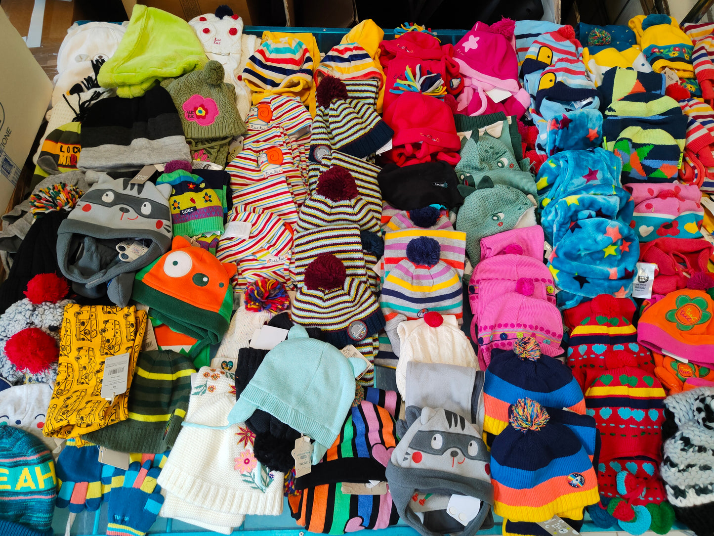 €4,94 al pezzo TUC TUC stock abbigliamento bambino 329 pezzi - A/I - RIF. 6096AF