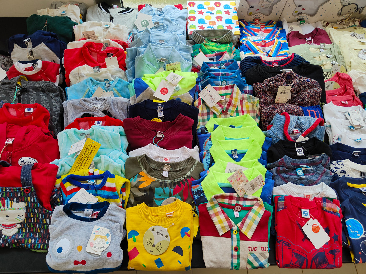 €4,94 al pezzo TUC TUC stock abbigliamento bambino 329 pezzi - A/I - RIF. 6096AF