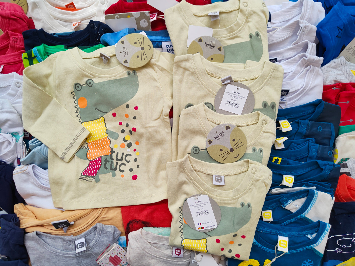 €4,94 al pezzo TUC TUC stock abbigliamento bambino 329 pezzi - A/I - RIF. 6096AF