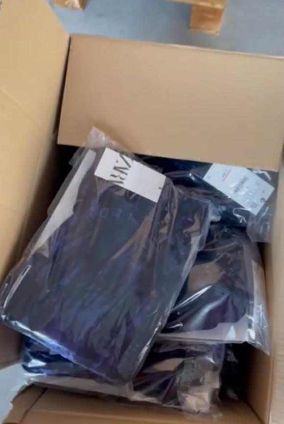 Stock abbigliamento donna ZARA 76287 pezzi - A/I - P/E - RIF. TV6079