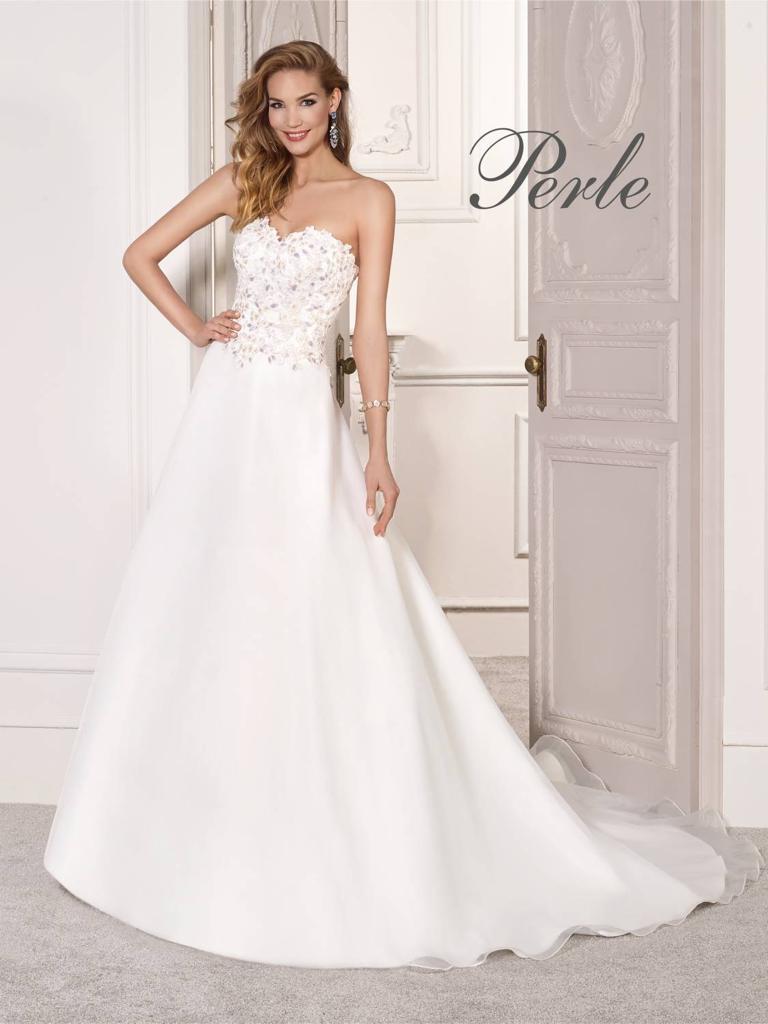PROMO -25% 60,00 € la pièce NICOLE, PIGNATELLI, MORILEE, DELSA, BELLANTUONO, PRONOVIAS, JILLIAN stock robes de mariée 70 pièces - REF. TV5996