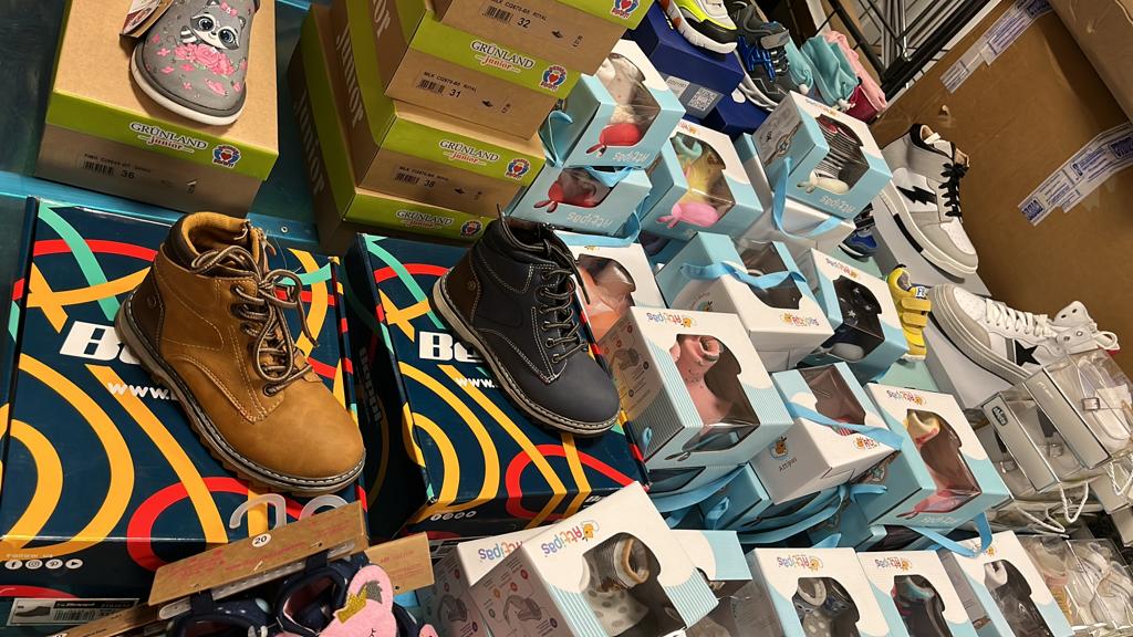 €9,00 al paio BALDUCCI, CHICCO, NATURA WORLD, ecc. stock calzature bambini 281 paia - A/I - P/E - RIF. 6112AF