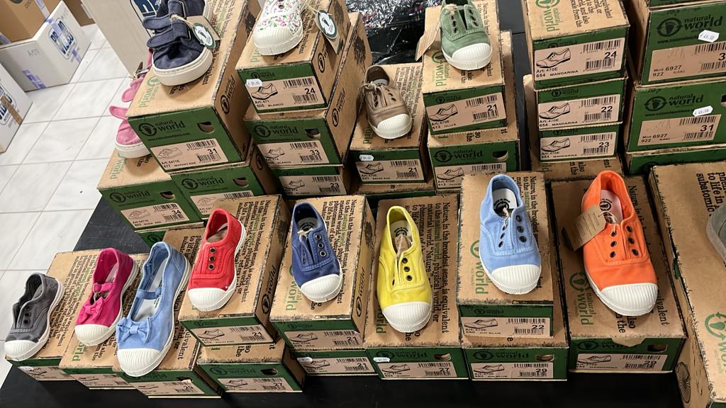 €9,00 al paio BALDUCCI, CHICCO, NATURA WORLD, ecc. stock calzature bambini 281 paia - A/I - P/E - RIF. 6112AF