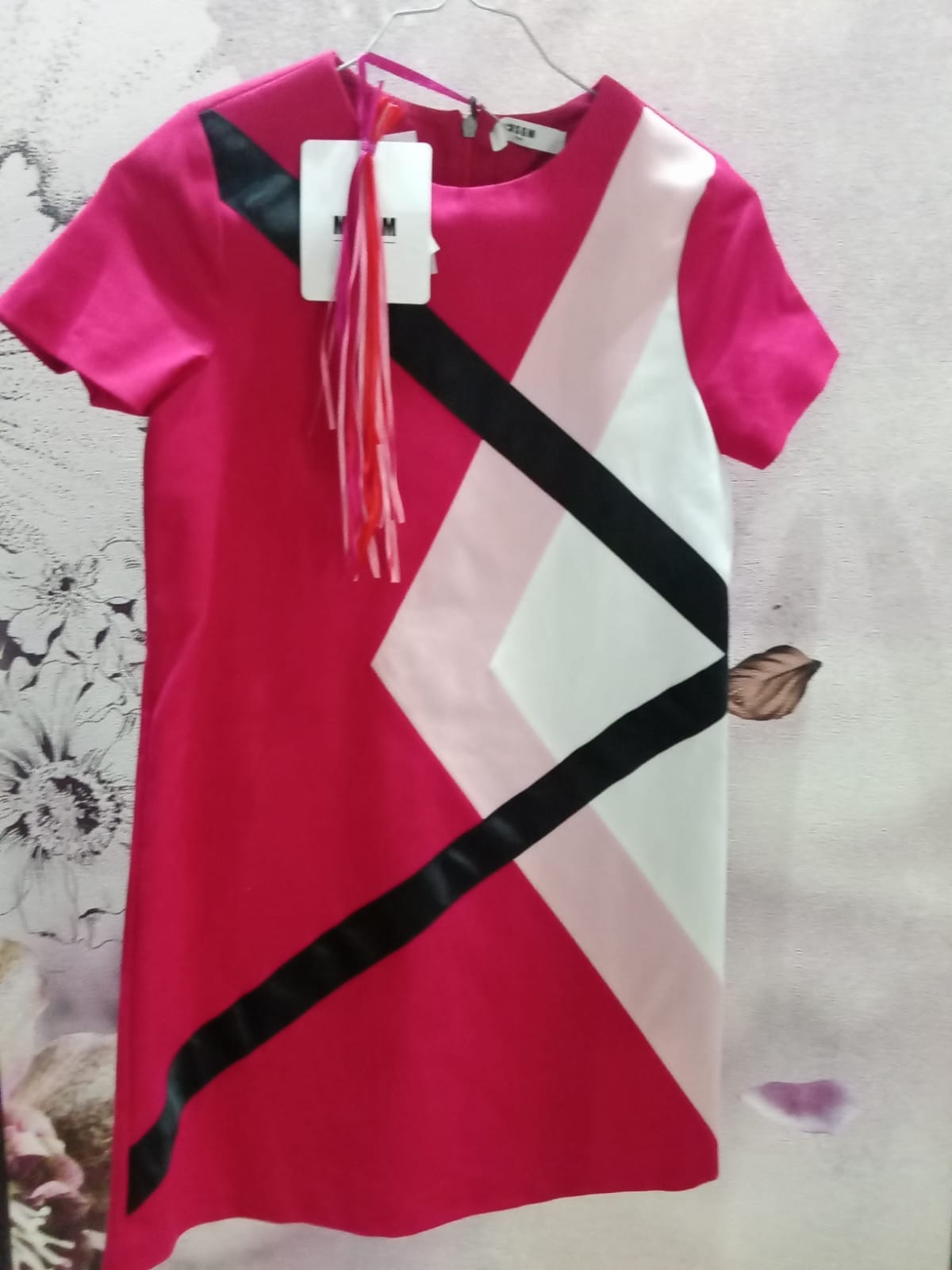 stock abbigliamento bambini - €18,29 al pezzo FUN & FUN, MSGM, PEUTEREY, MONNALISA, BLUMARINE, LIU JO ecc. 110 pezzi stock bambino/bambina - P/E - RIF. TV3934