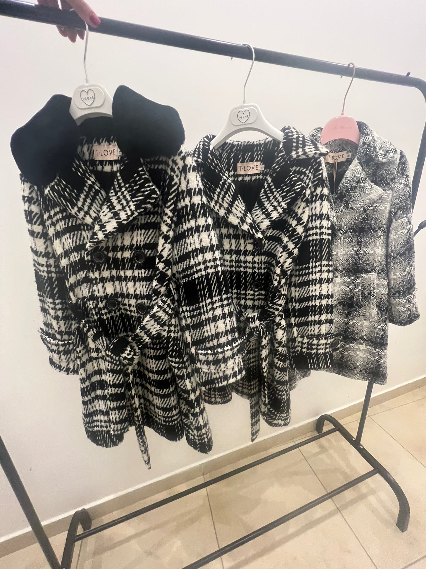 €12,00 al pezzo LIUJO, T.LOVE, ARTIGLI stock abbigliamento bambina 287 pezzi - A/I - RIF. TV5979