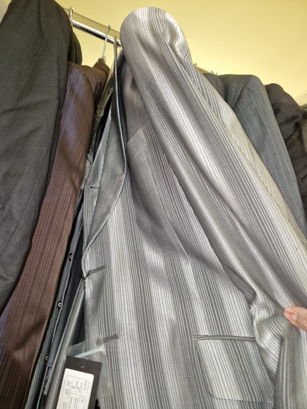 €52.00 per piece NICOLE, AZZURRA, VINNI, MAGGIE, SOTTERRO, TOMMASO STRANGIS, ALBERTO CARLOS etc. stock formal wear for women, men and children 165 pieces - REF. TV5978