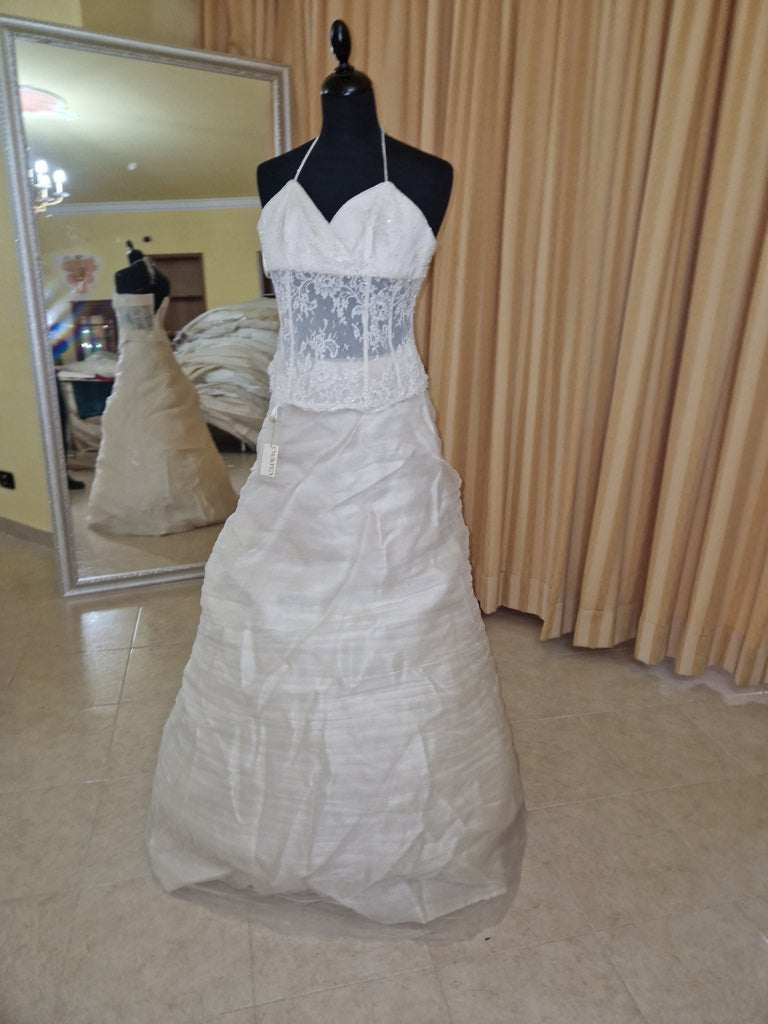 €52.00 per piece NICOLE, AZZURRA, VINNI, MAGGIE, SOTTERRO, TOMMASO STRANGIS, ALBERTO CARLOS etc. stock formal wear for women, men and children 165 pieces - REF. TV5978