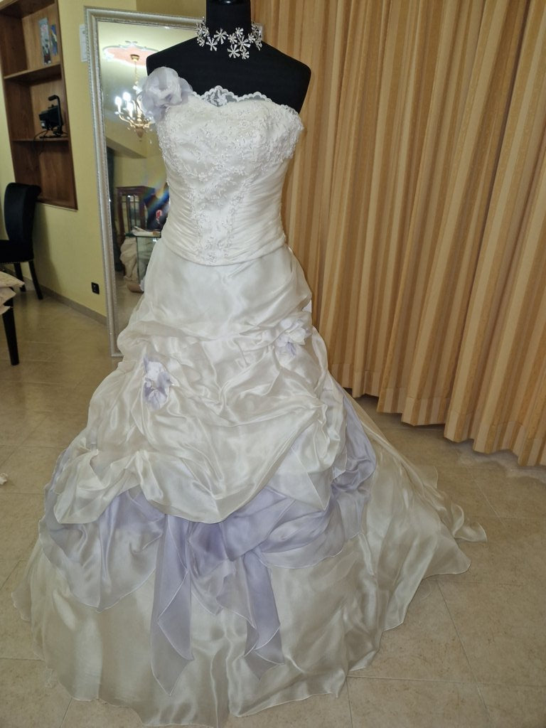 €52.00 per piece NICOLE, AZZURRA, VINNI, MAGGIE, SOTTERRO, TOMMASO STRANGIS, ALBERTO CARLOS etc. stock formal wear for women, men and children 165 pieces - REF. TV5978
