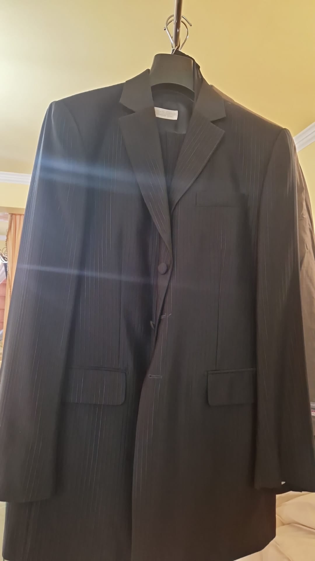 €52.00 per piece NICOLE, AZZURRA, VINNI, MAGGIE, SOTTERRO, TOMMASO STRANGIS, ALBERTO CARLOS etc. stock formal wear for women, men and children 165 pieces - REF. TV5978