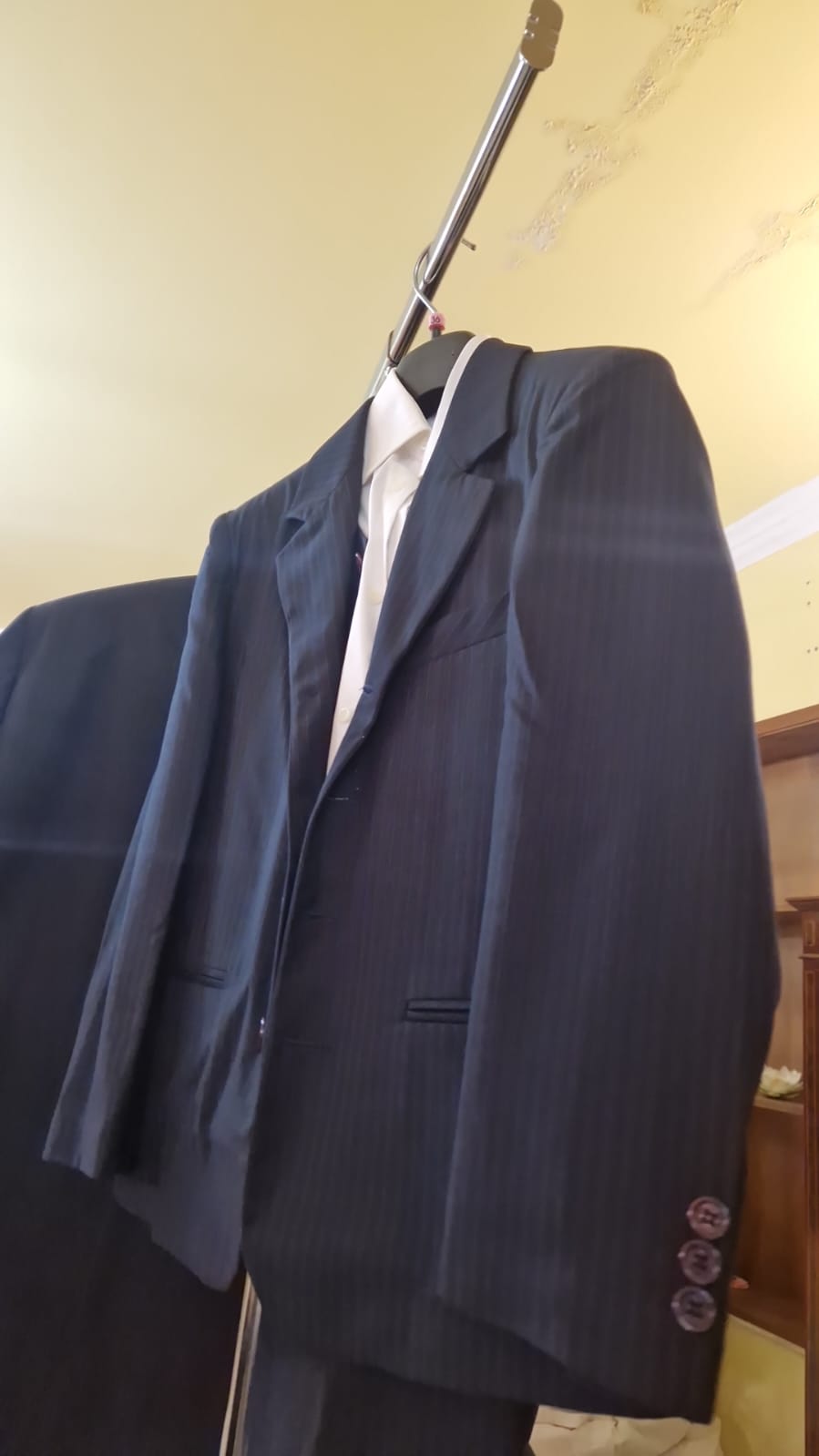 €52.00 per piece NICOLE, AZZURRA, VINNI, MAGGIE, SOTTERRO, TOMMASO STRANGIS, ALBERTO CARLOS etc. stock formal wear for women, men and children 165 pieces - REF. TV5978