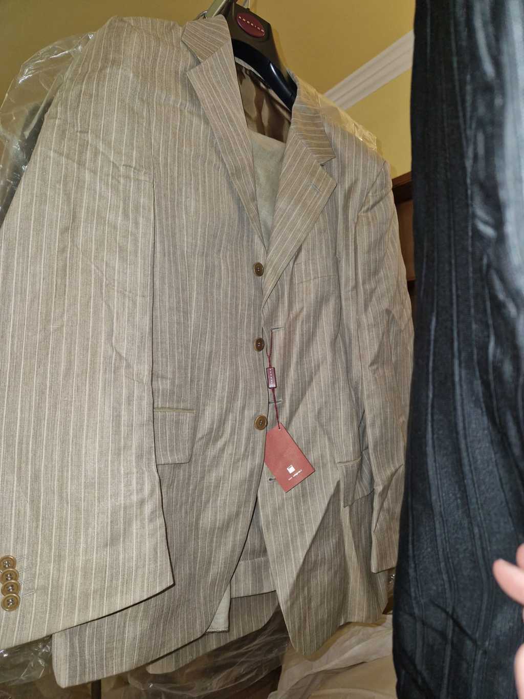 €52.00 per piece NICOLE, AZZURRA, VINNI, MAGGIE, SOTTERRO, TOMMASO STRANGIS, ALBERTO CARLOS etc. stock formal wear for women, men and children 165 pieces - REF. TV5978