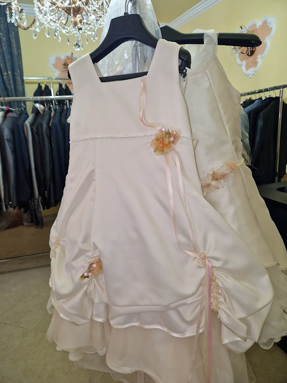 €52.00 per piece NICOLE, AZZURRA, VINNI, MAGGIE, SOTTERRO, TOMMASO STRANGIS, ALBERTO CARLOS etc. stock formal wear for women, men and children 165 pieces - REF. TV5978