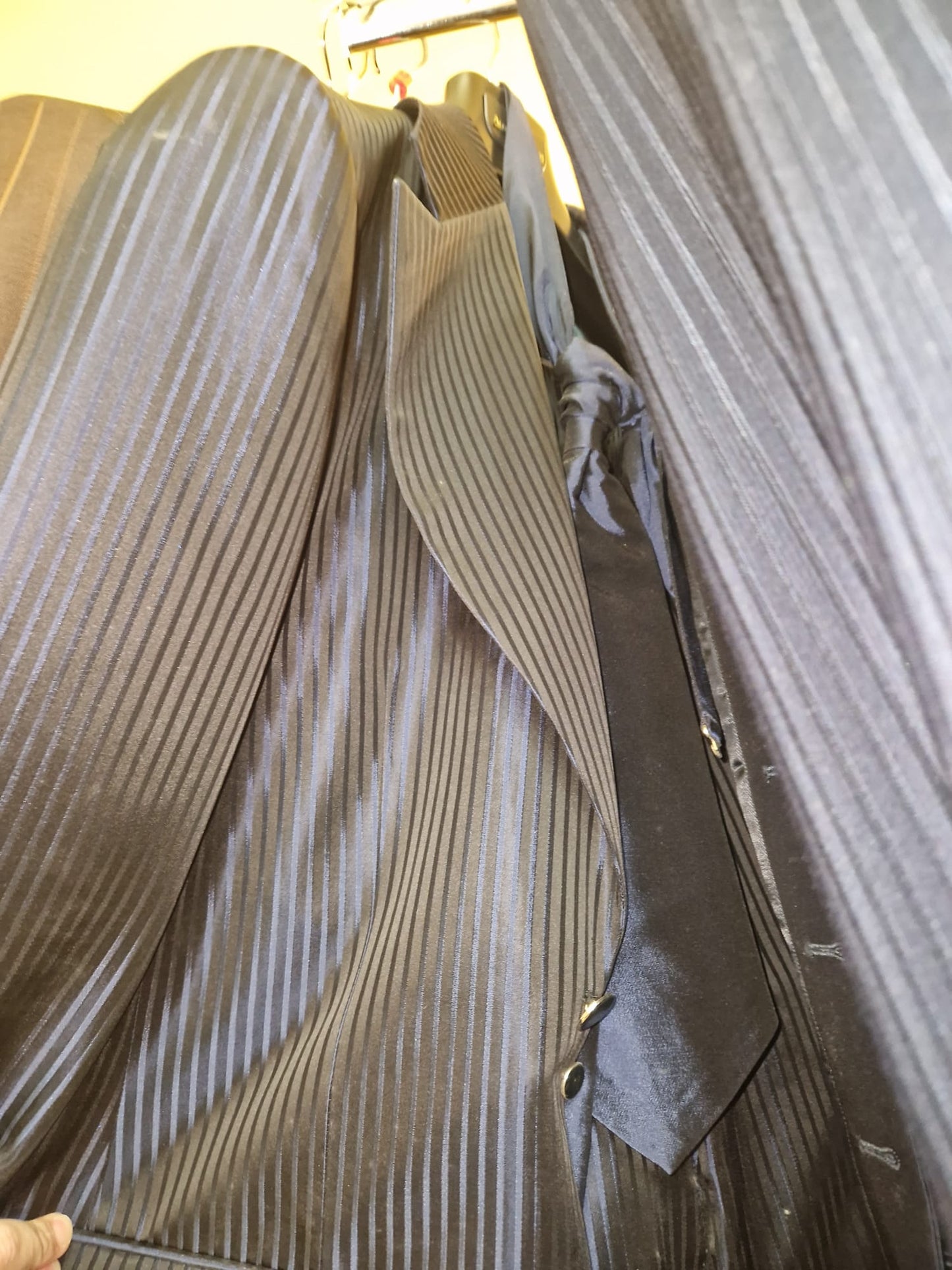 €52.00 per piece NICOLE, AZZURRA, VINNI, MAGGIE, SOTTERRO, TOMMASO STRANGIS, ALBERTO CARLOS etc. stock formal wear for women, men and children 165 pieces - REF. TV5978