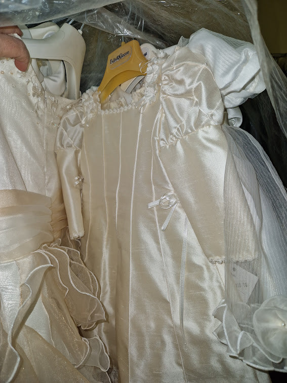 €52.00 per piece NICOLE, AZZURRA, VINNI, MAGGIE, SOTTERRO, TOMMASO STRANGIS, ALBERTO CARLOS etc. stock formal wear for women, men and children 165 pieces - REF. TV5978