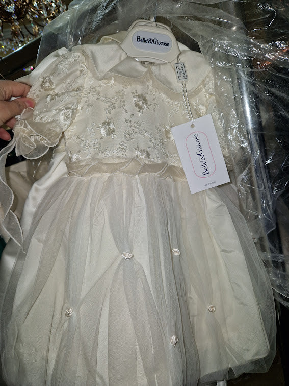 €52.00 per piece NICOLE, AZZURRA, VINNI, MAGGIE, SOTTERRO, TOMMASO STRANGIS, ALBERTO CARLOS etc. stock formal wear for women, men and children 165 pieces - REF. TV5978