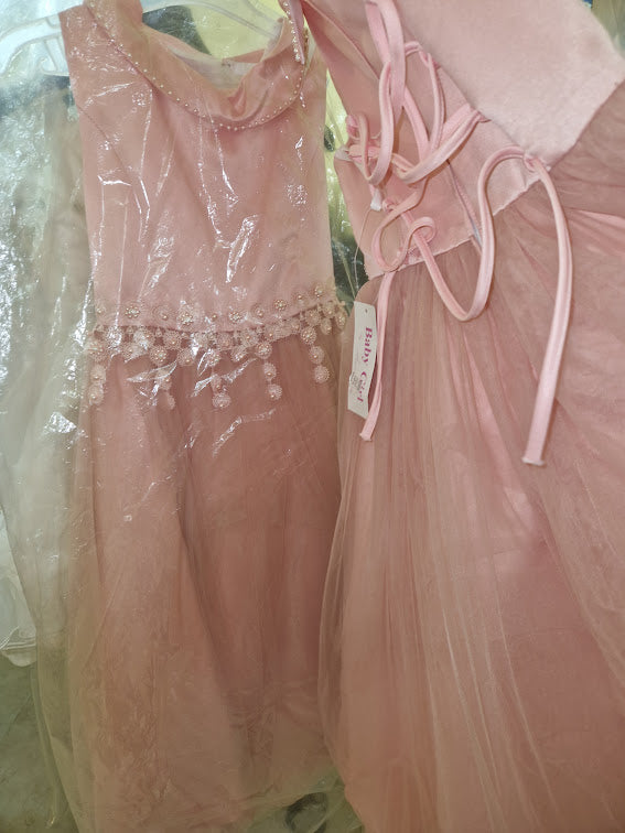 €52.00 per piece NICOLE, AZZURRA, VINNI, MAGGIE, SOTTERRO, TOMMASO STRANGIS, ALBERTO CARLOS etc. stock formal wear for women, men and children 165 pieces - REF. TV5978