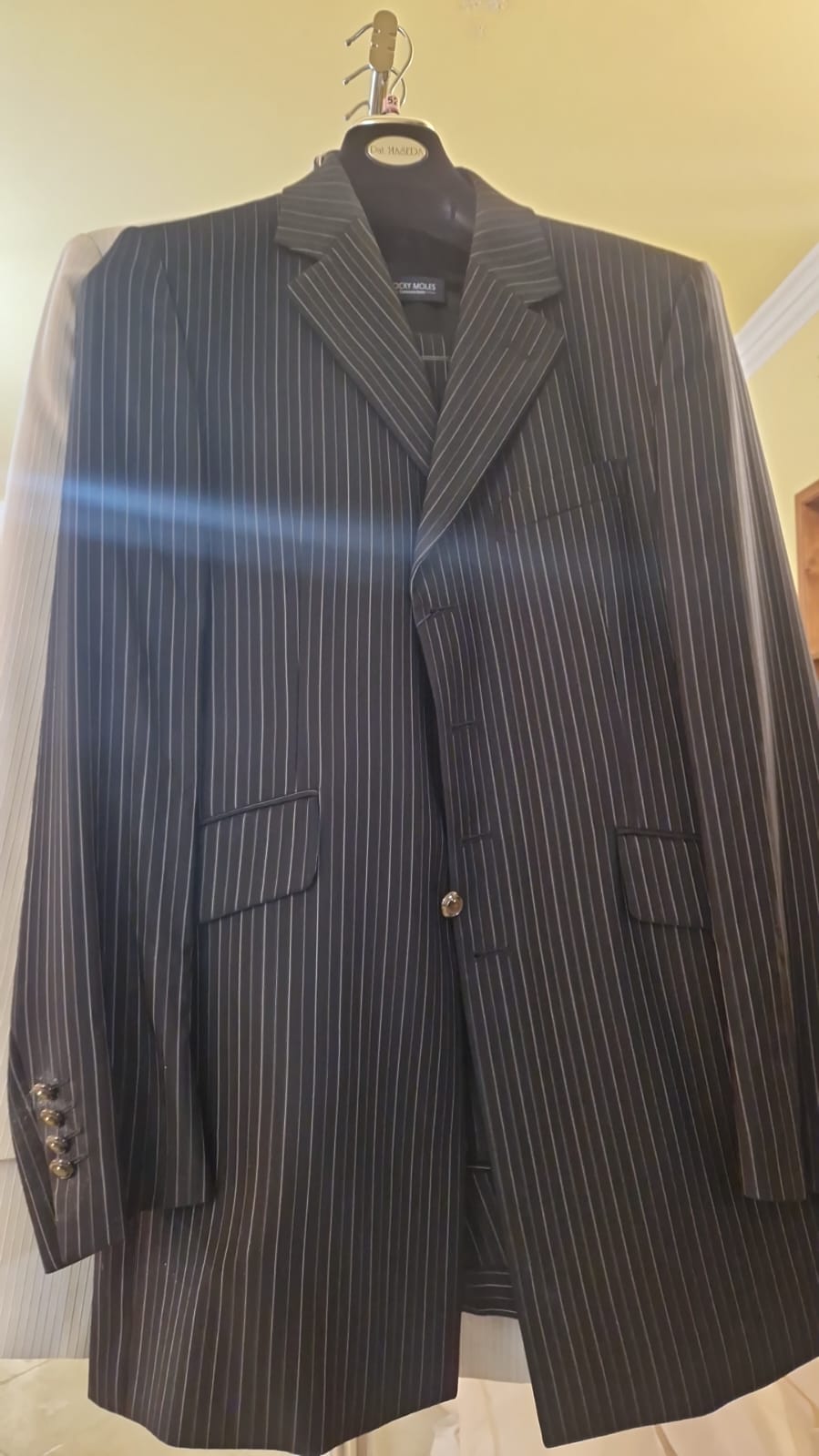 €52.00 per piece NICOLE, AZZURRA, VINNI, MAGGIE, SOTTERRO, TOMMASO STRANGIS, ALBERTO CARLOS etc. stock formal wear for women, men and children 165 pieces - REF. TV5978