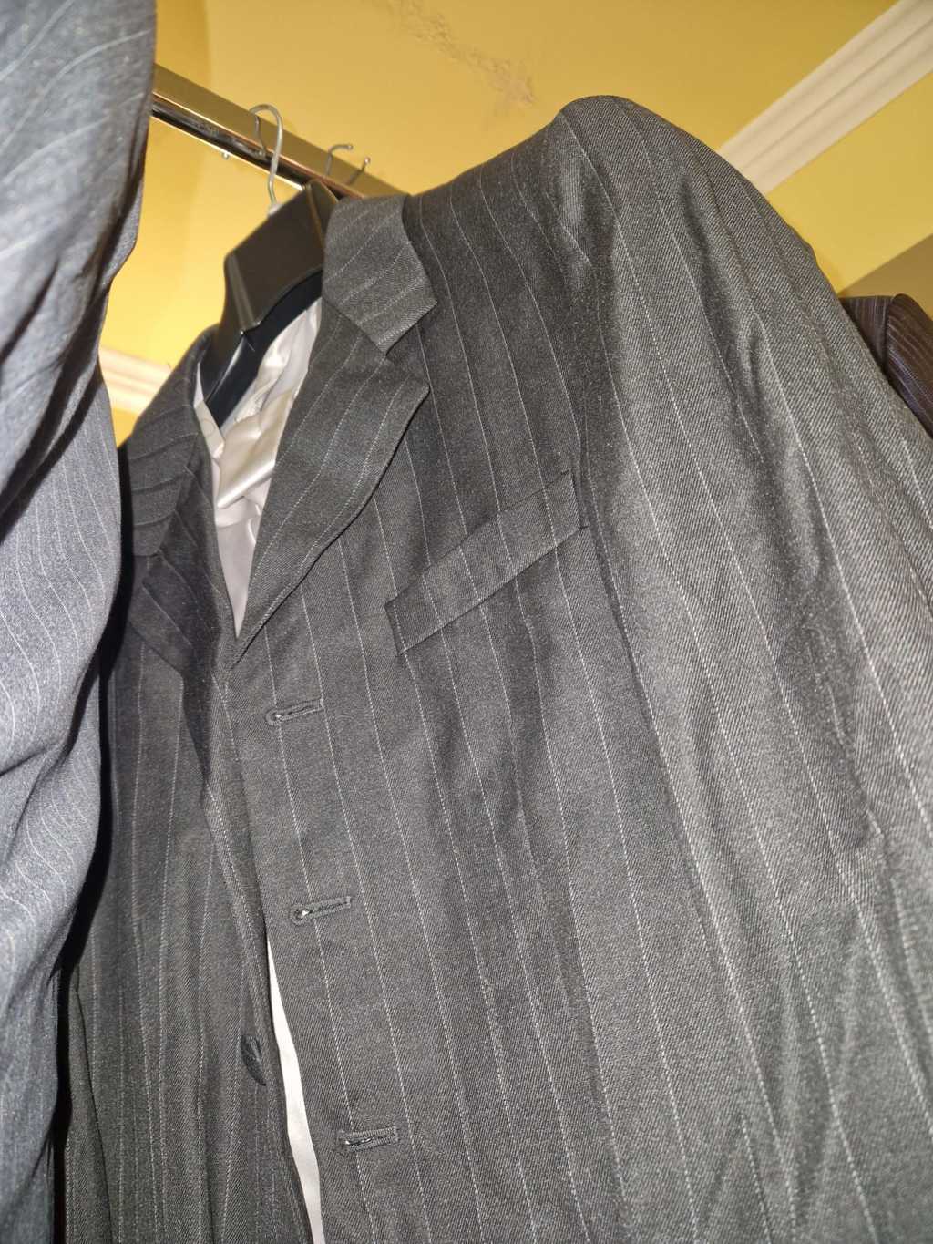 €52.00 per piece NICOLE, AZZURRA, VINNI, MAGGIE, SOTTERRO, TOMMASO STRANGIS, ALBERTO CARLOS etc. stock formal wear for women, men and children 165 pieces - REF. TV5978