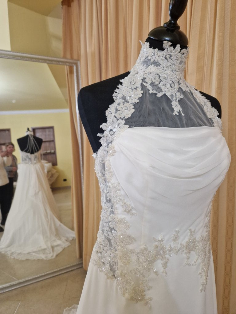 €52.00 per piece NICOLE, AZZURRA, VINNI, MAGGIE, SOTTERRO, TOMMASO STRANGIS, ALBERTO CARLOS etc. stock formal wear for women, men and children 165 pieces - REF. TV5978