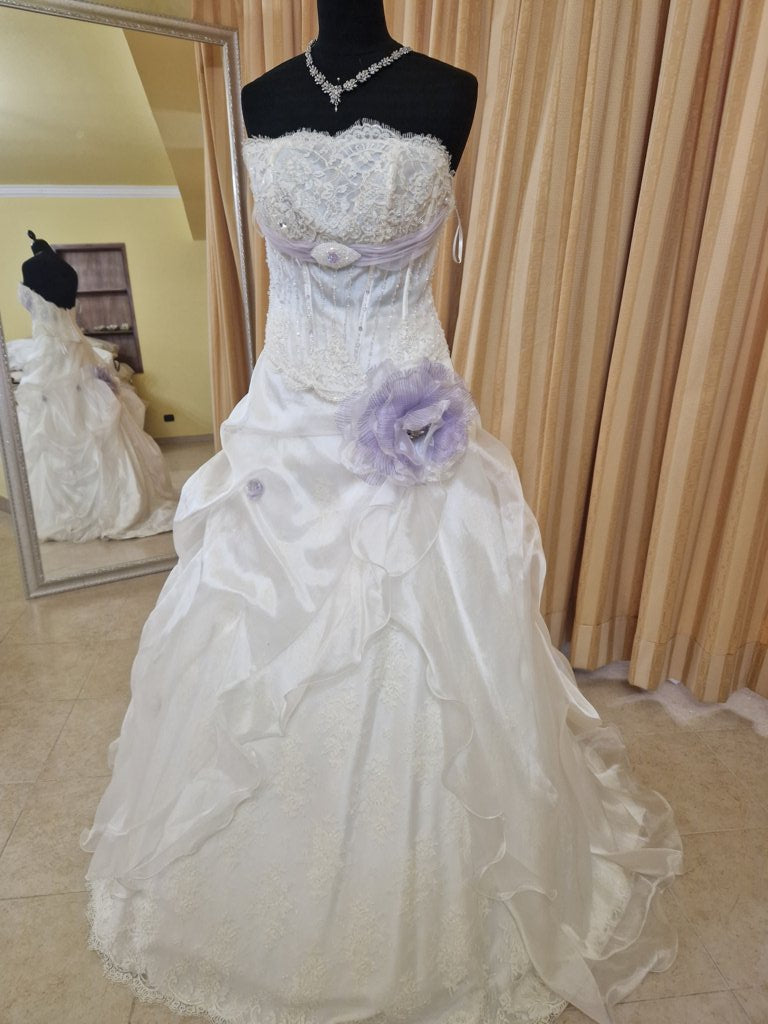 €52.00 per piece NICOLE, AZZURRA, VINNI, MAGGIE, SOTTERRO, TOMMASO STRANGIS, ALBERTO CARLOS etc. stock formal wear for women, men and children 165 pieces - REF. TV5978