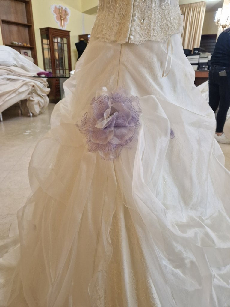 €52.00 per piece NICOLE, AZZURRA, VINNI, MAGGIE, SOTTERRO, TOMMASO STRANGIS, ALBERTO CARLOS etc. stock formal wear for women, men and children 165 pieces - REF. TV5978