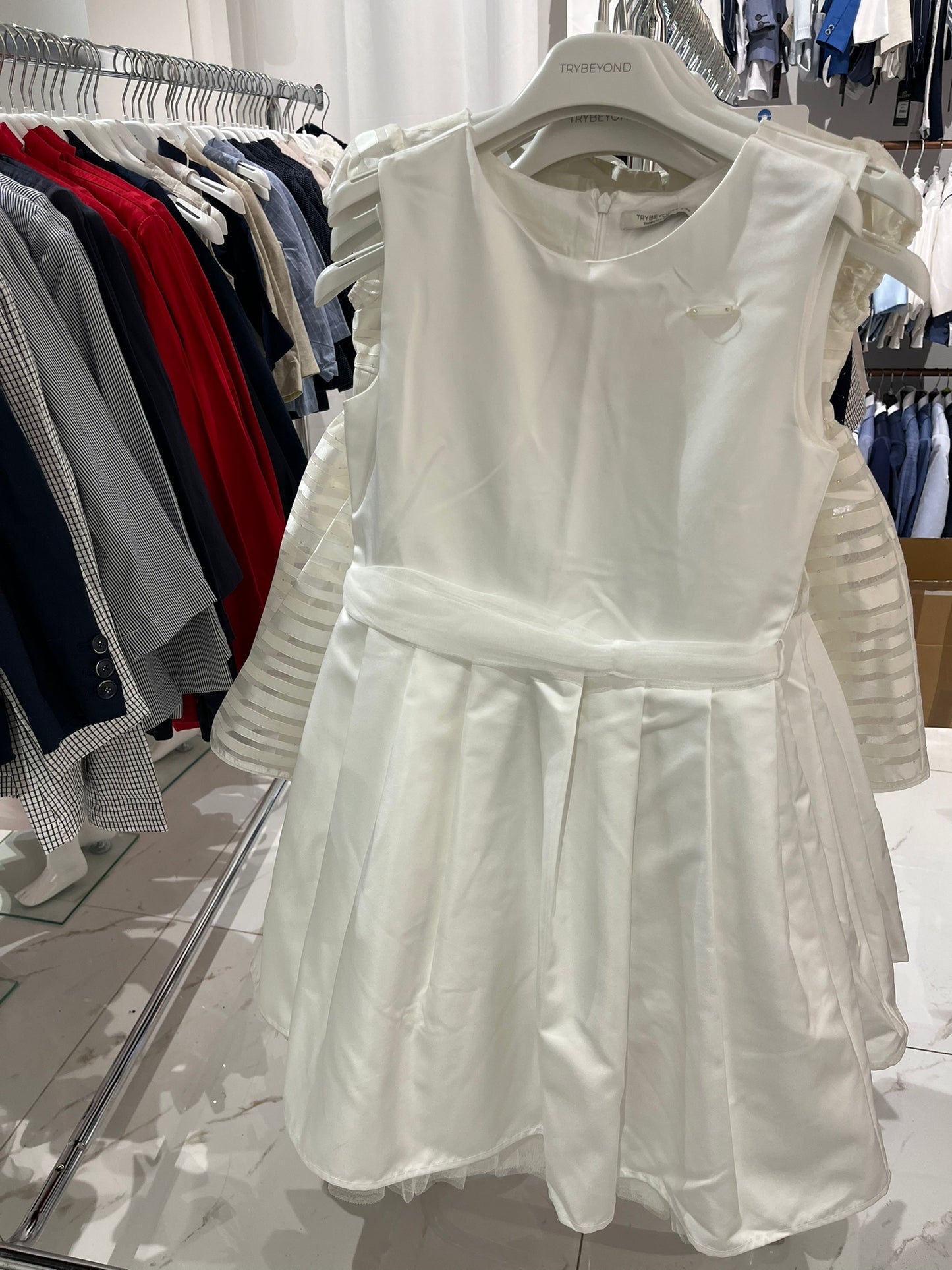 €7,00 al pezzo MAYORAL, BIRBA, TRYBEYOND stock cerimonia bambino/bambina 420 pezzi - 90% P/E 10% A/I -RIF. TV5973