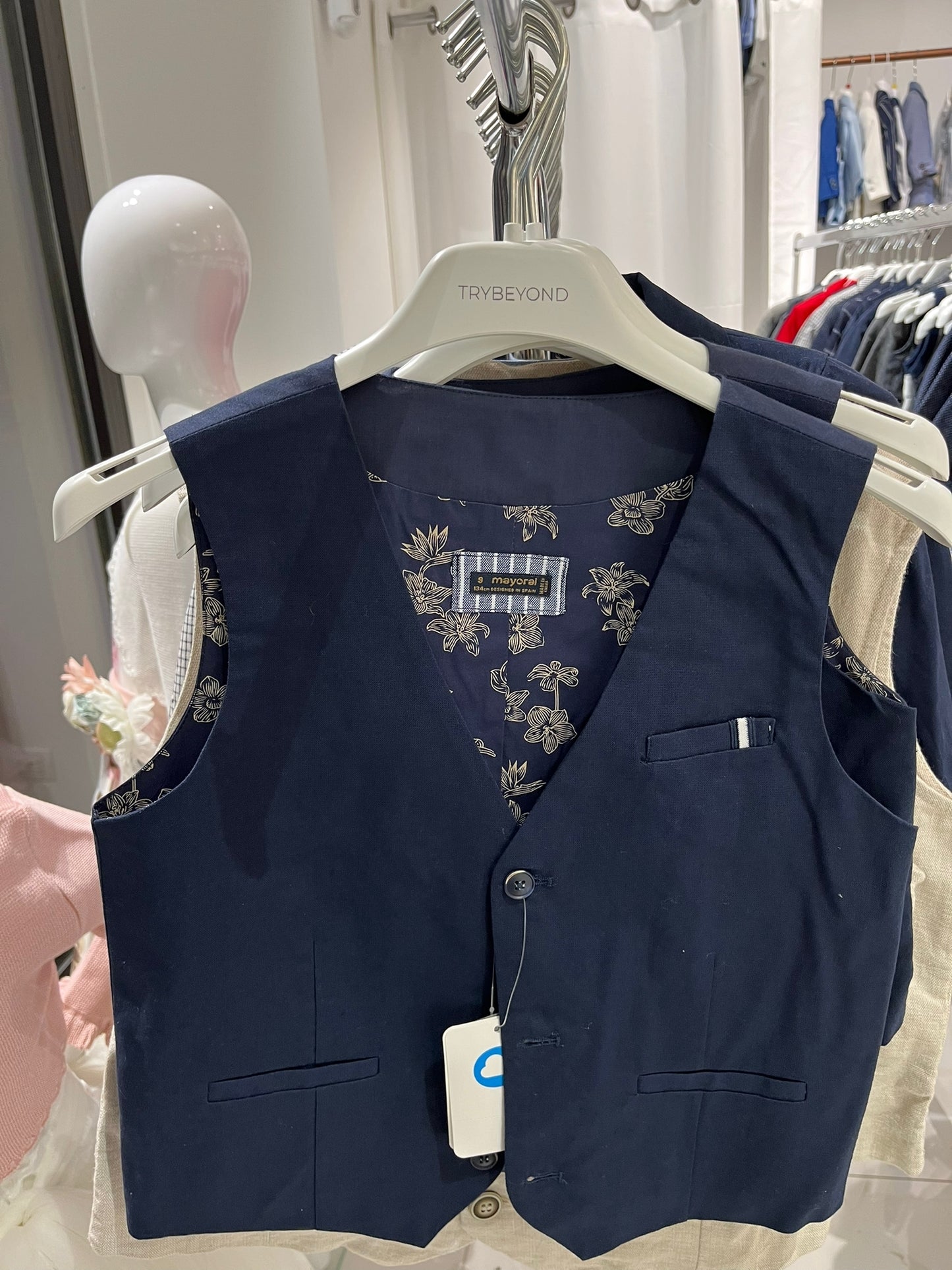 €7,00 al pezzo MAYORAL, BIRBA, TRYBEYOND stock cerimonia bambino/bambina 420 pezzi - 90% P/E 10% A/I -RIF. TV5973