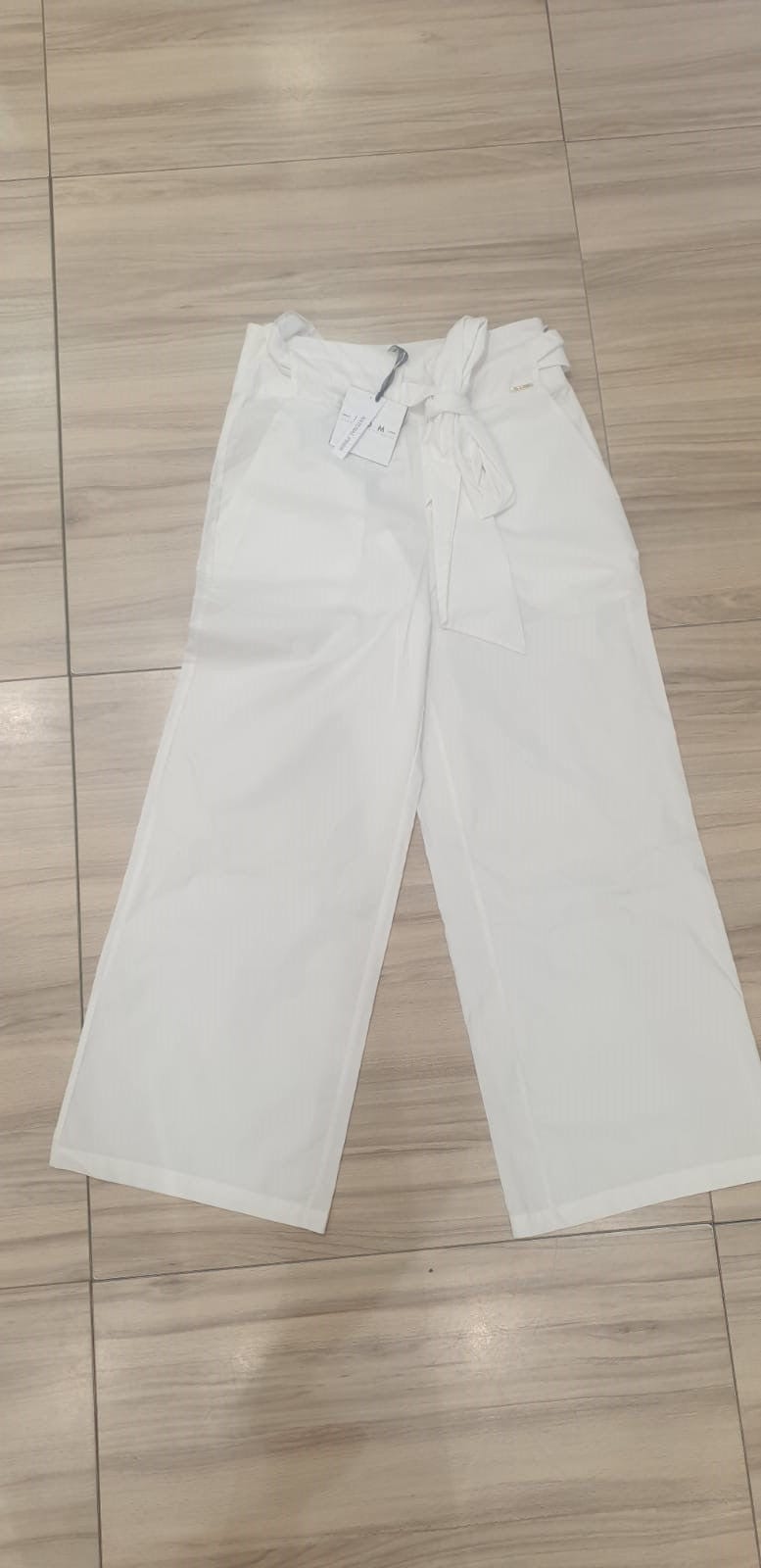 stock abbigliamento - €10,00 al pezzo AKS, BREAD&BUTTONS, DAMASCATO, U.S. POLO ASSN, DAVID OWEN, DESI, CLASS, ecc. 562 pezzi stock uomo/donna - P/E - RIF. TV3937