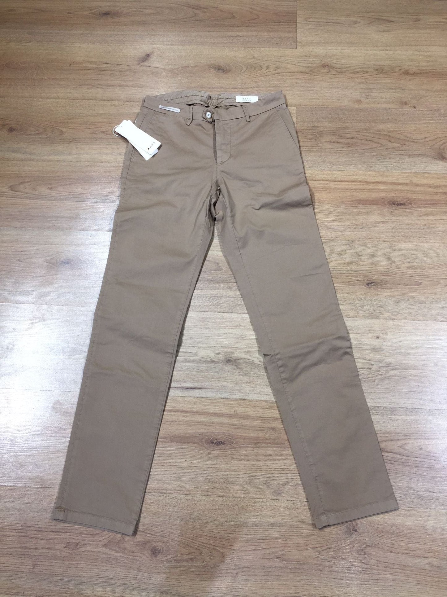 stock abbigliamento - €10,00 al pezzo AKS, BREAD&BUTTONS, DAMASCATO, U.S. POLO ASSN, DAVID OWEN, DESI, CLASS, ecc. 562 pezzi stock uomo/donna - P/E - RIF. TV3937