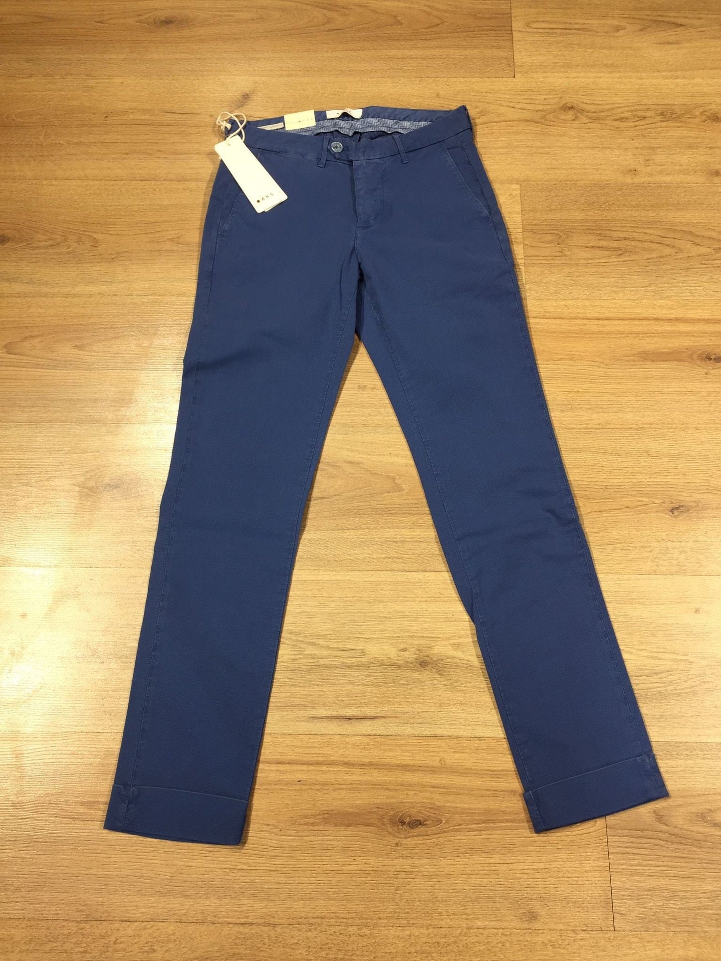 stock abbigliamento - €10,00 al pezzo AKS, BREAD&BUTTONS, DAMASCATO, U.S. POLO ASSN, DAVID OWEN, DESI, CLASS, ecc. 562 pezzi stock uomo/donna - P/E - RIF. TV3937