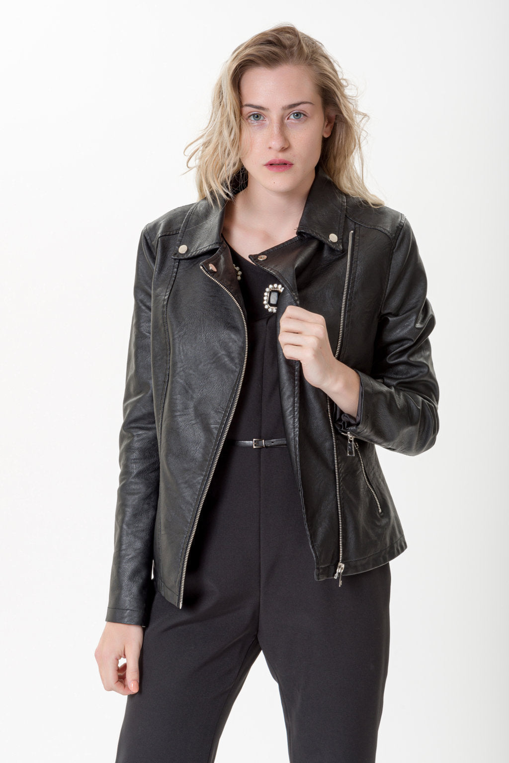 13,00 € par pièce GATTINONI 9399 pièces en stock vêtements pour hommes et femmes - SS 60% - FW 40% - REF. TV3973