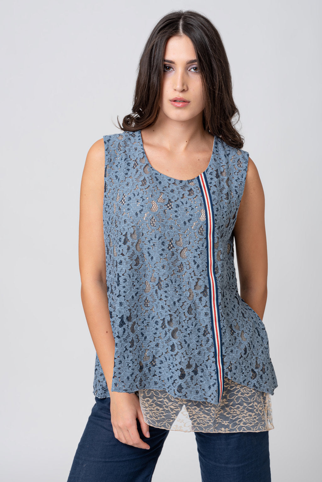 13,00 € par pièce GATTINONI 9399 pièces en stock vêtements pour hommes et femmes - SS 60% - FW 40% - REF. TV3973