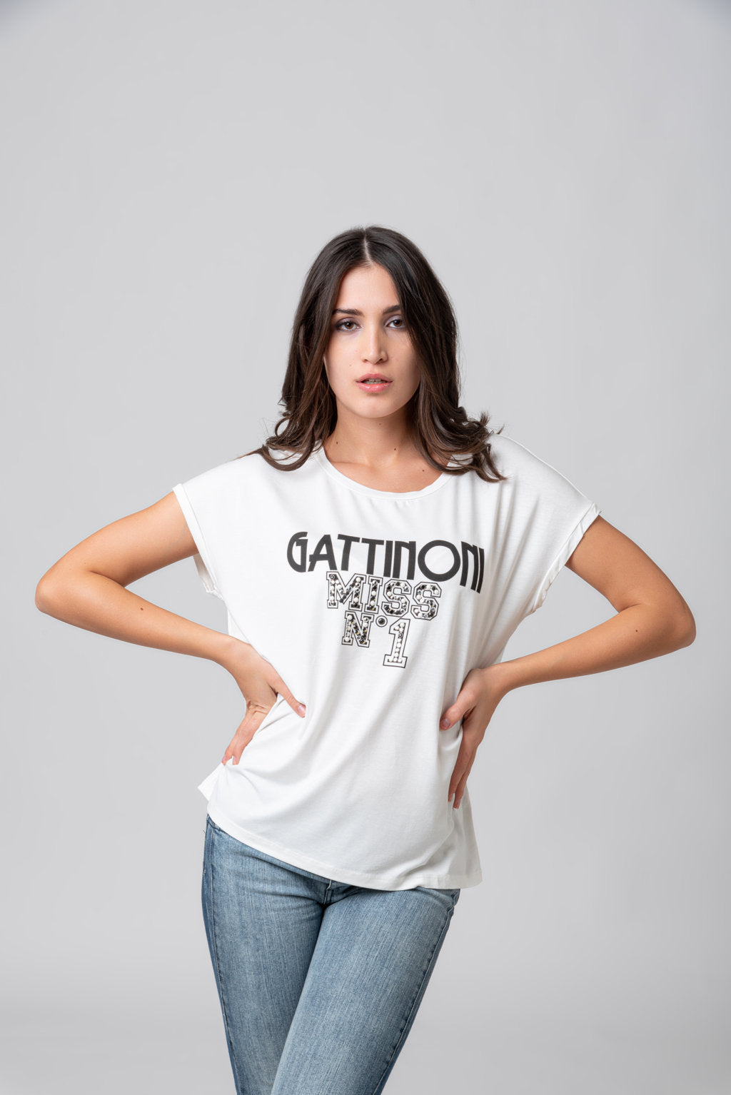 €13,00 al pezzo GATTINONI 9399 pezzi stock abbigliamento uomo donna - PE 60% - AI 40% - RIF. TV3973