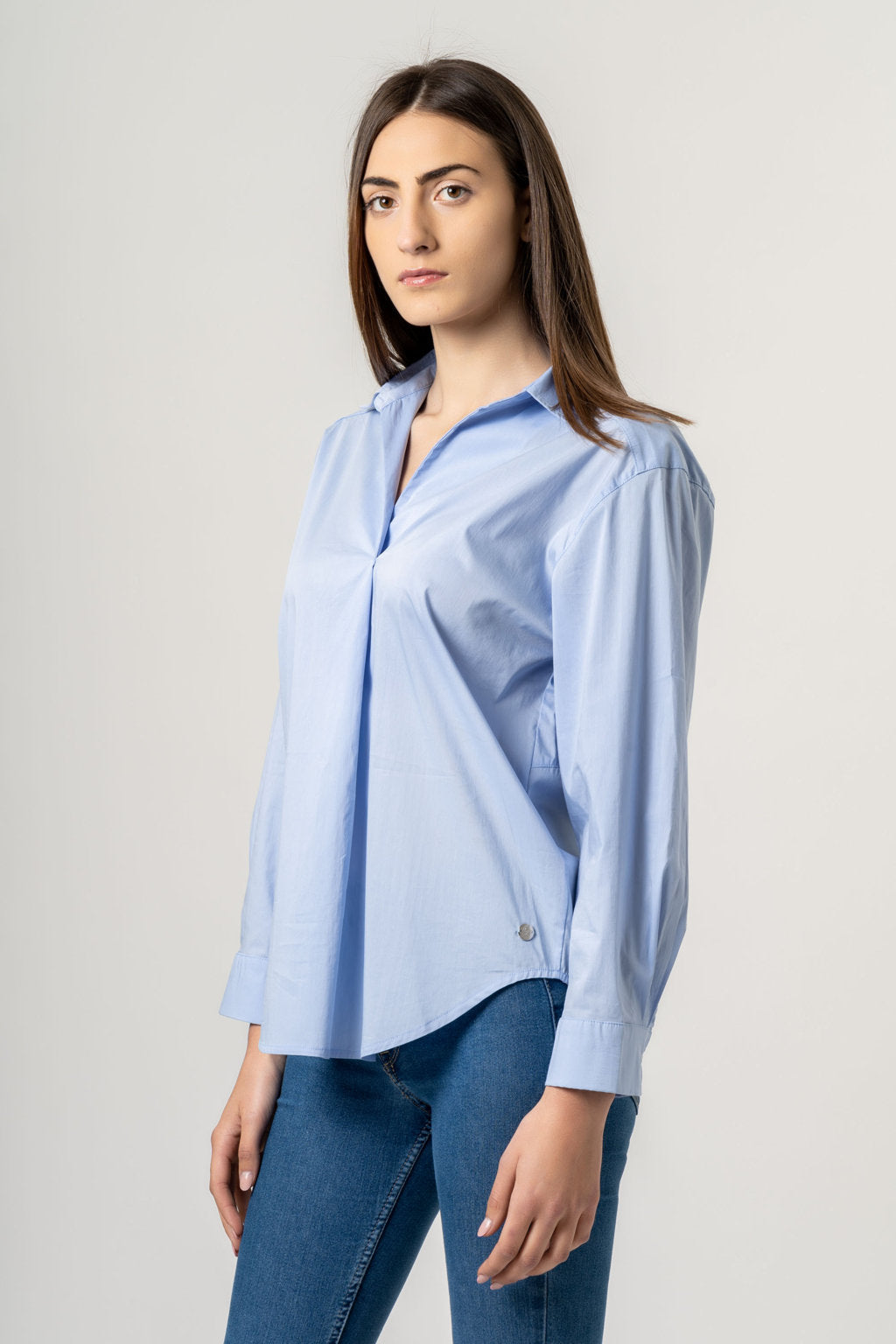 13,00 € par pièce GATTINONI 9399 pièces en stock vêtements pour hommes et femmes - SS 60% - FW 40% - REF. TV3973