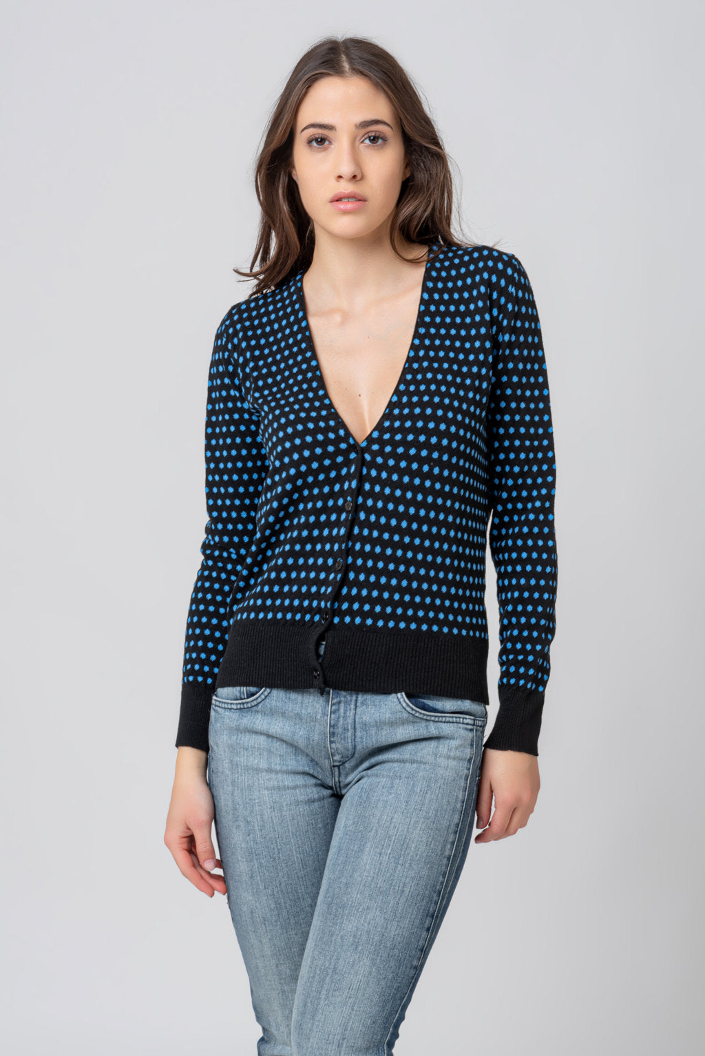 13,00 € par pièce GATTINONI 9399 pièces en stock vêtements pour hommes et femmes - SS 60% - FW 40% - REF. TV3973