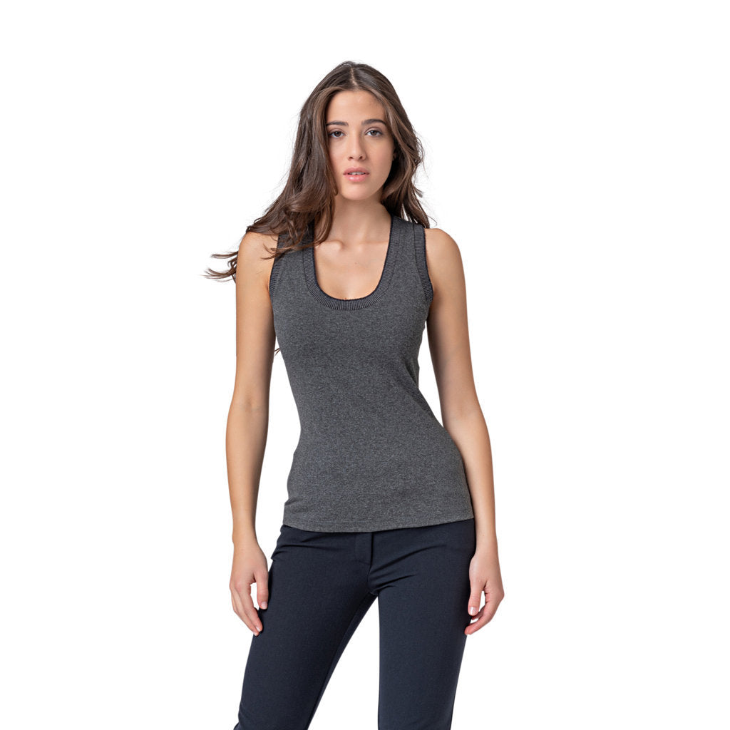 13,00 € par pièce GATTINONI 9399 pièces en stock vêtements pour hommes et femmes - SS 60% - FW 40% - REF. TV3973