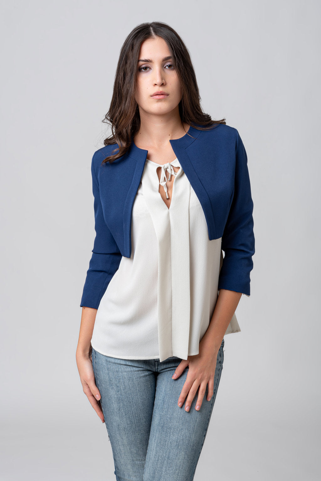 13,00 € par pièce GATTINONI 9399 pièces en stock vêtements pour hommes et femmes - SS 60% - FW 40% - REF. TV3973
