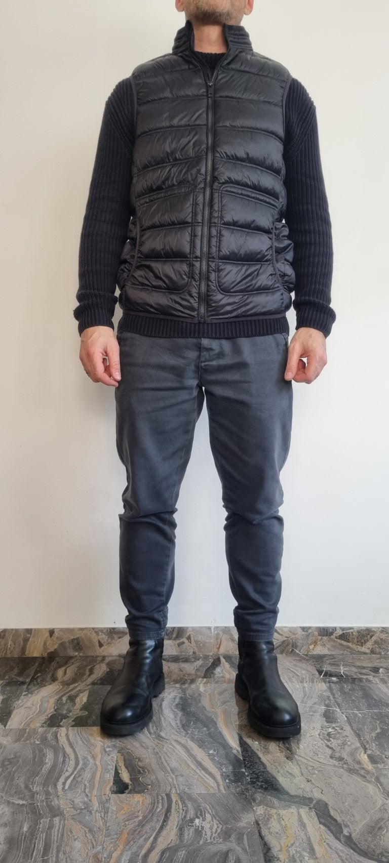 13,00 € par pièce GATTINONI 9399 pièces en stock vêtements pour hommes et femmes - SS 60% - FW 40% - REF. TV3973