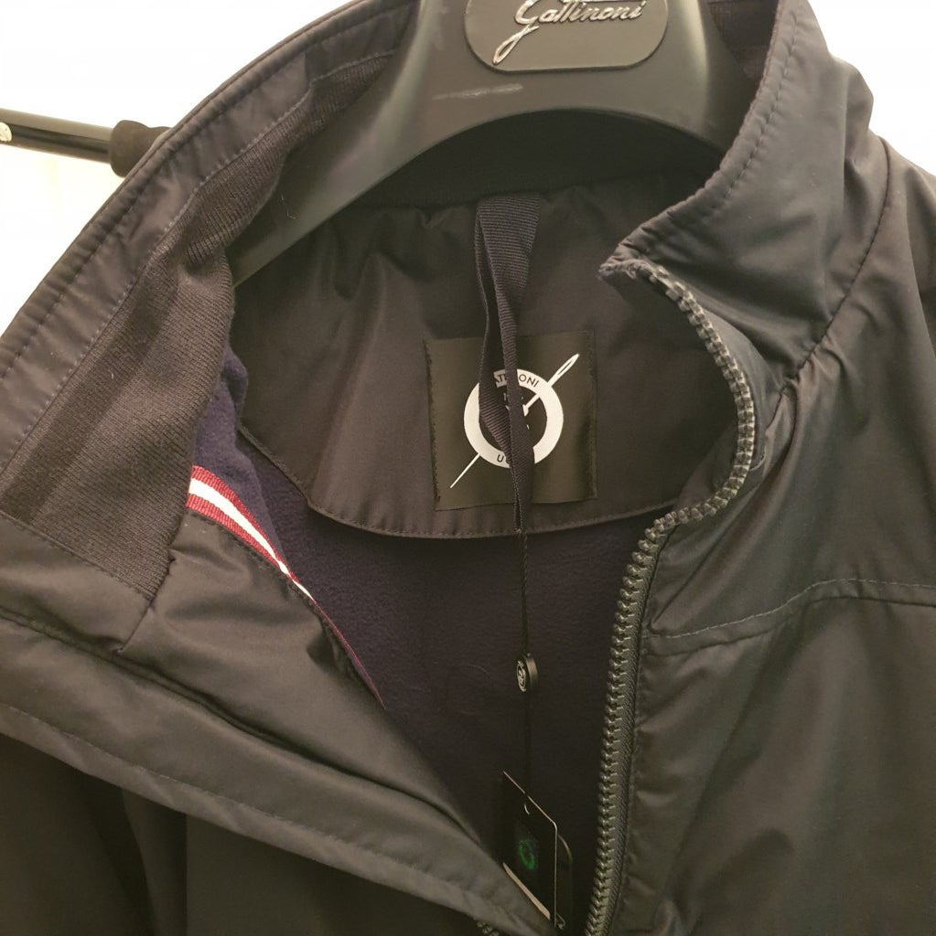 13,00 € par pièce GATTINONI 9399 pièces en stock vêtements pour hommes et femmes - SS 60% - FW 40% - REF. TV3973