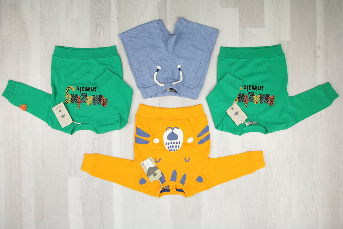 €4,00 al pezzo CANADA stock abbigliamento bambini 186 pezzi - P/E - RIF. 6249