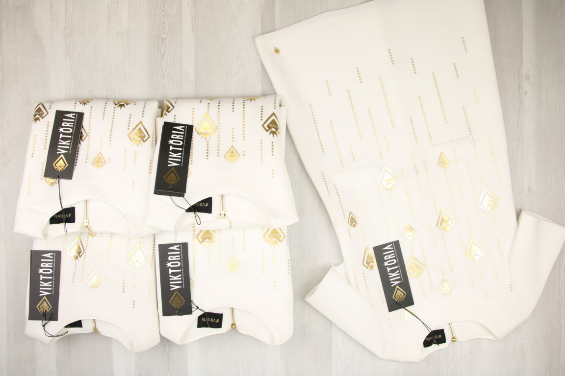 €4,50 al pezzo VIKTORIA stock abbigliamento bambina 98 pezzi - P/E - RIF. 6256