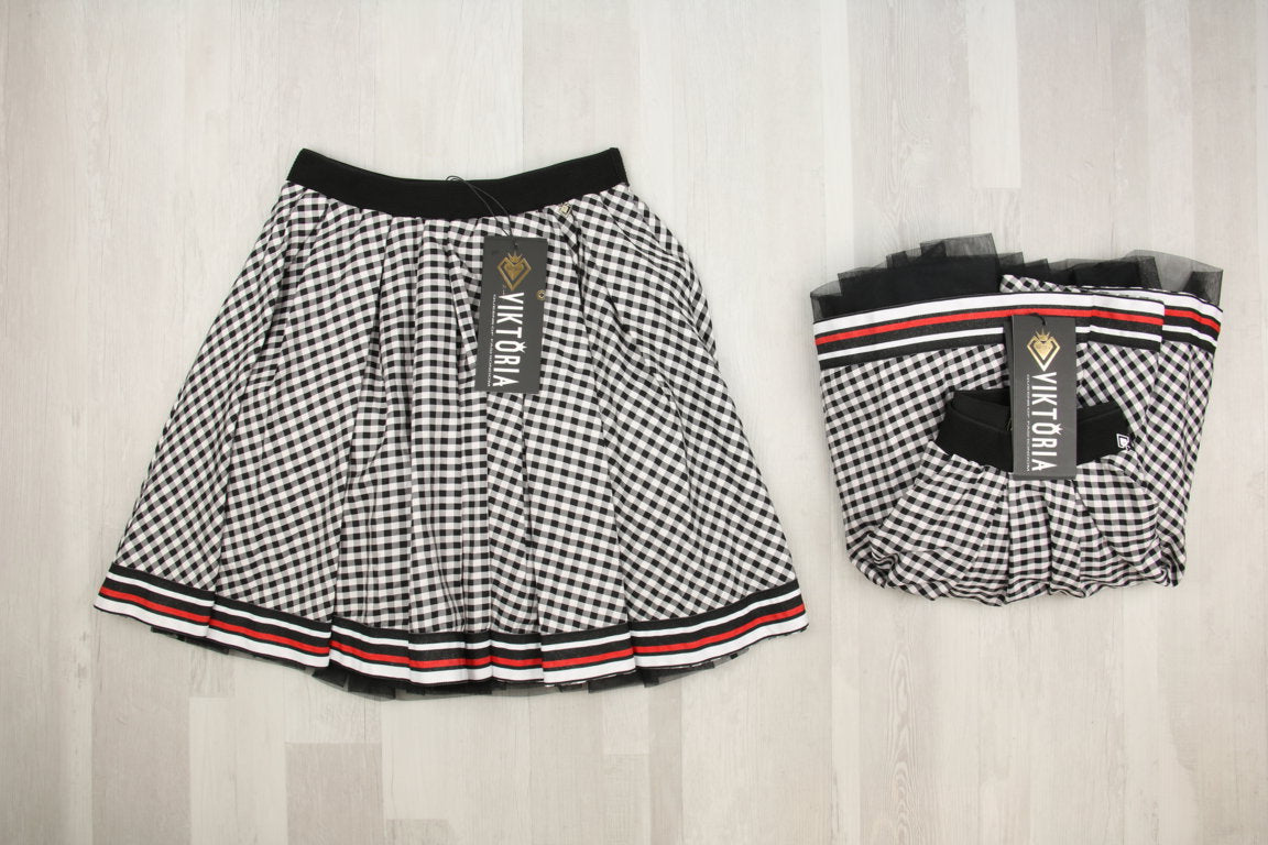 €4,50 al pezzo VIKTORIA stock abbigliamento bambina 98 pezzi - P/E - RIF. 6256